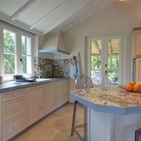 Vila I Giardini Di - Sarvia, Garden&pool *