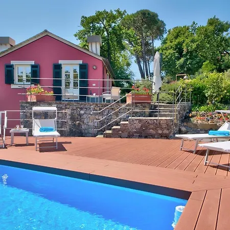 Villa I Giardini Di - Sarvia, Garden&pool *