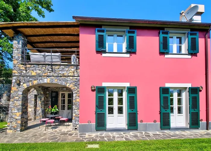 I Giardini Di - Sarvia, Garden&pool Villa