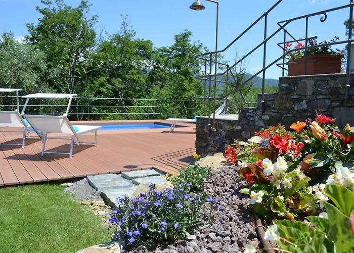 Villa I Giardini Di - Sarvia, Garden&pool
